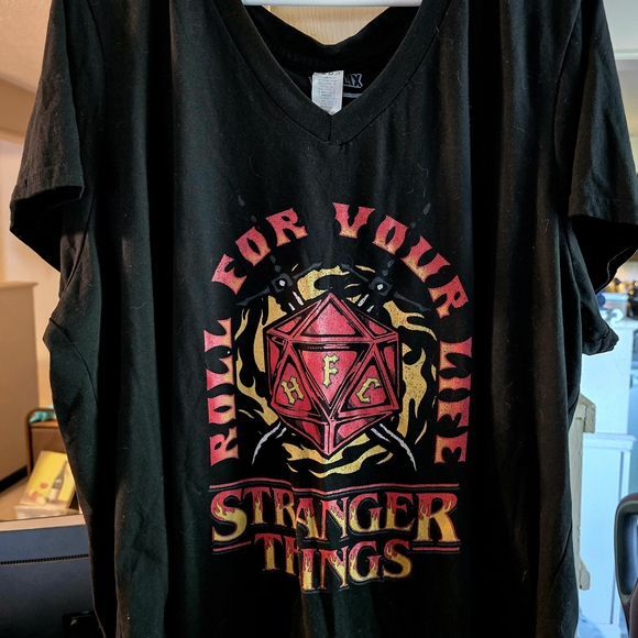 Black Stranger Things Graphic T-Shirt - Picture 1 of 2